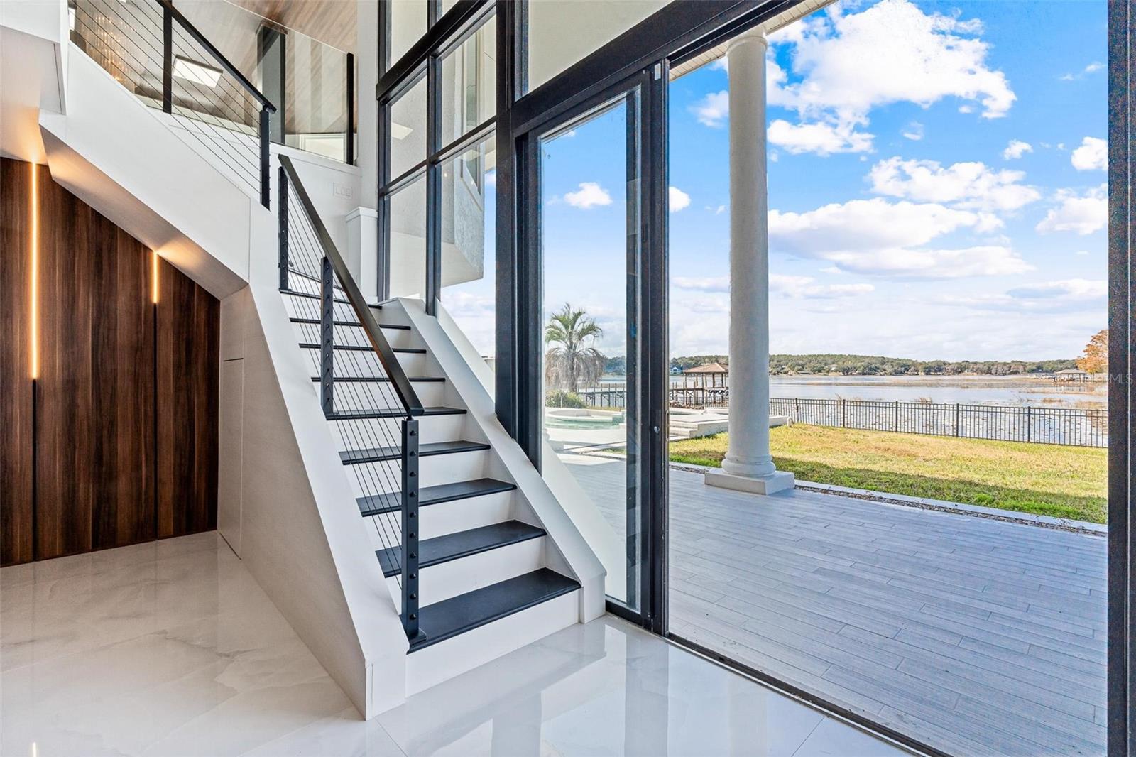 Image 32 of 75 For 10843 Lakeshore Drive