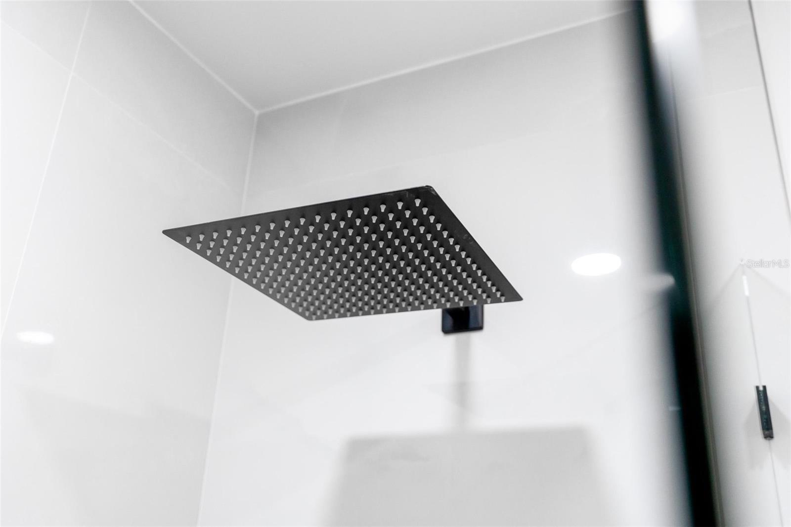 Image 57 of 75 For 10843 Lakeshore Drive