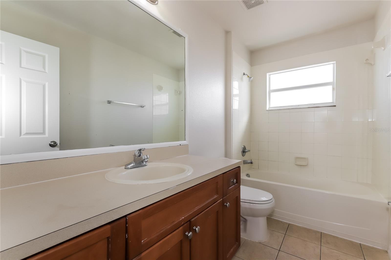 Image 13 of 17 For 11420 Bay Gardens Loop