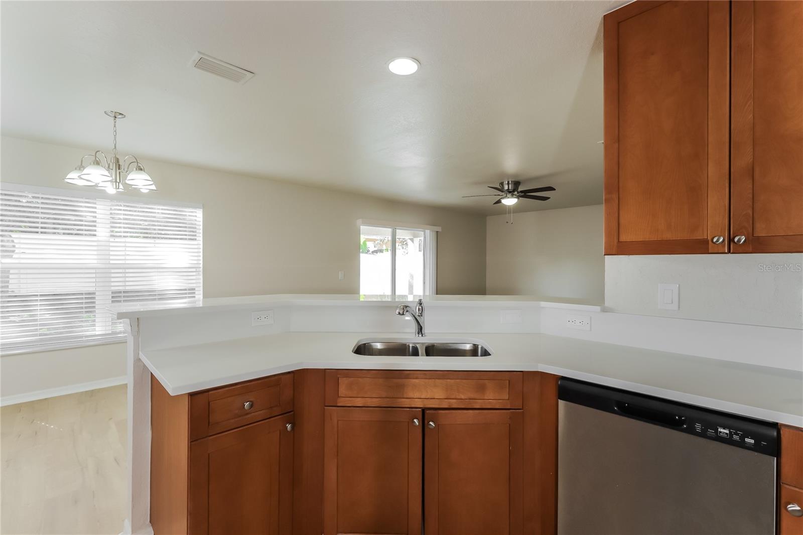 Image 7 of 17 For 11420 Bay Gardens Loop