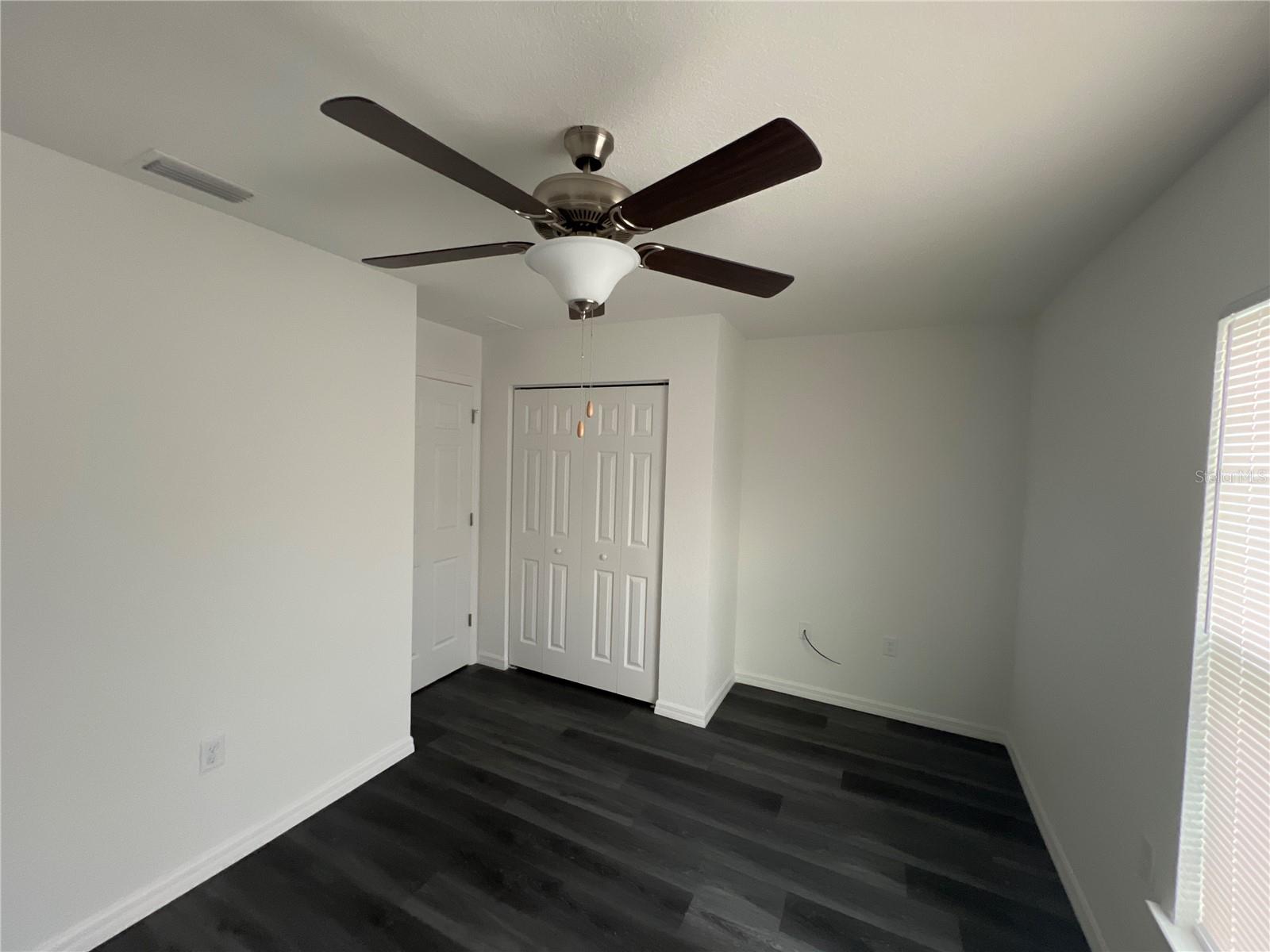 Image 19 of 23 For 9 Maple Drive Way