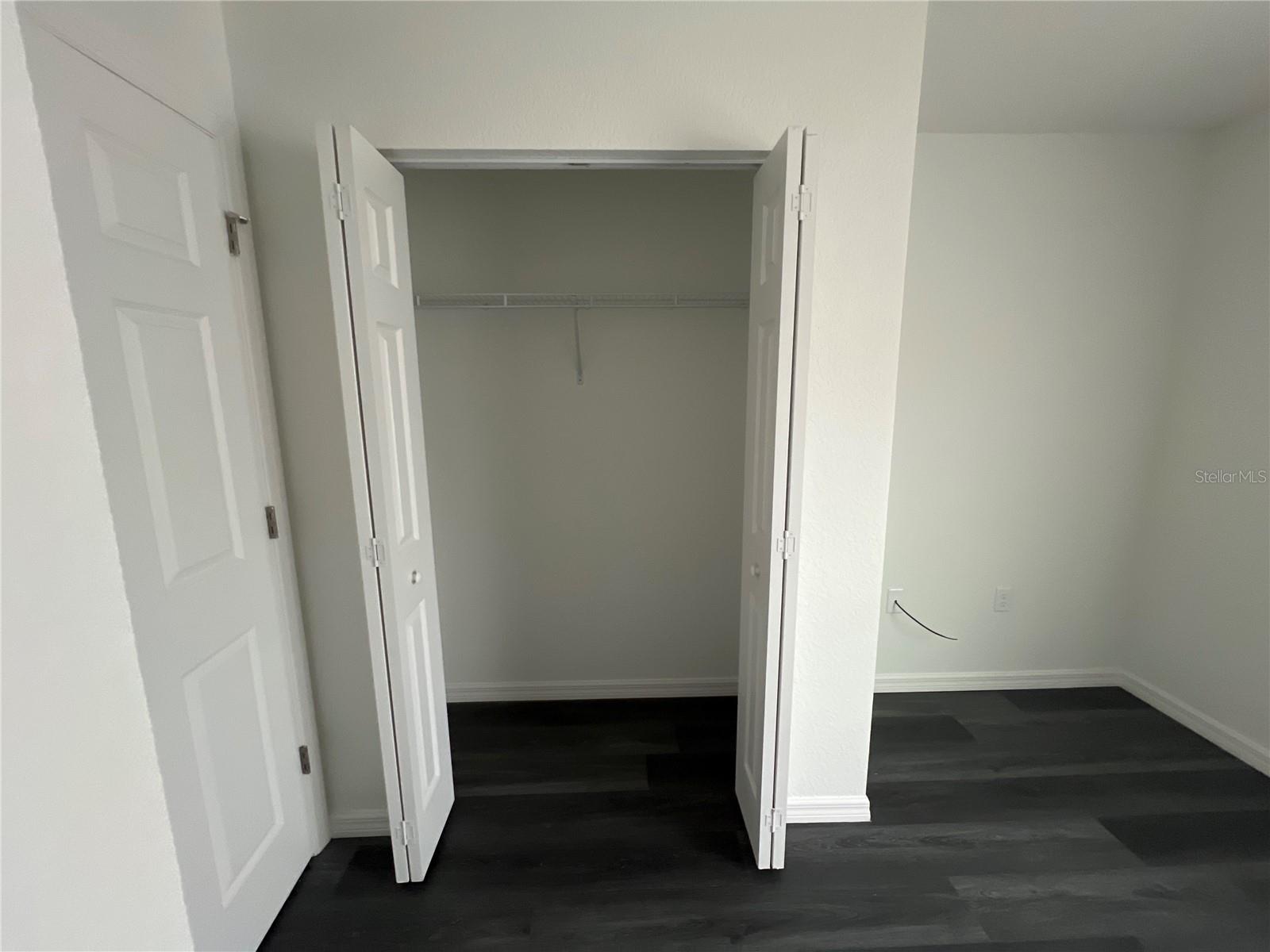 Image 20 of 23 For 9 Maple Drive Way