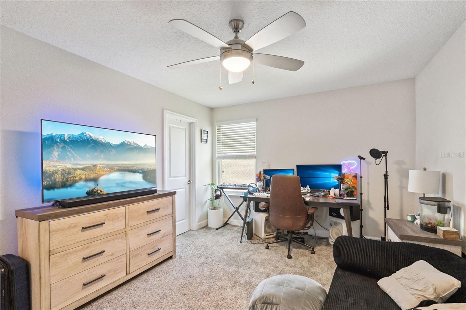 Image 30 of 68 For 11120 Robert Frost Drive