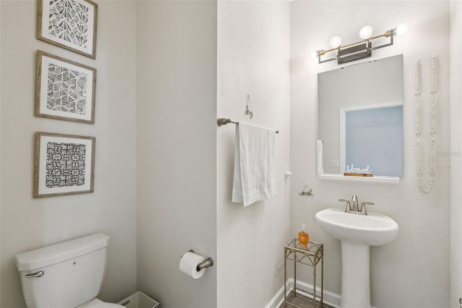 Image 33 of 68 For 11120 Robert Frost Drive