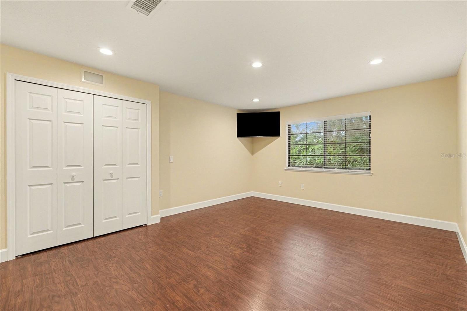 Image 19 of 26 For 4450 Sherwood Drive