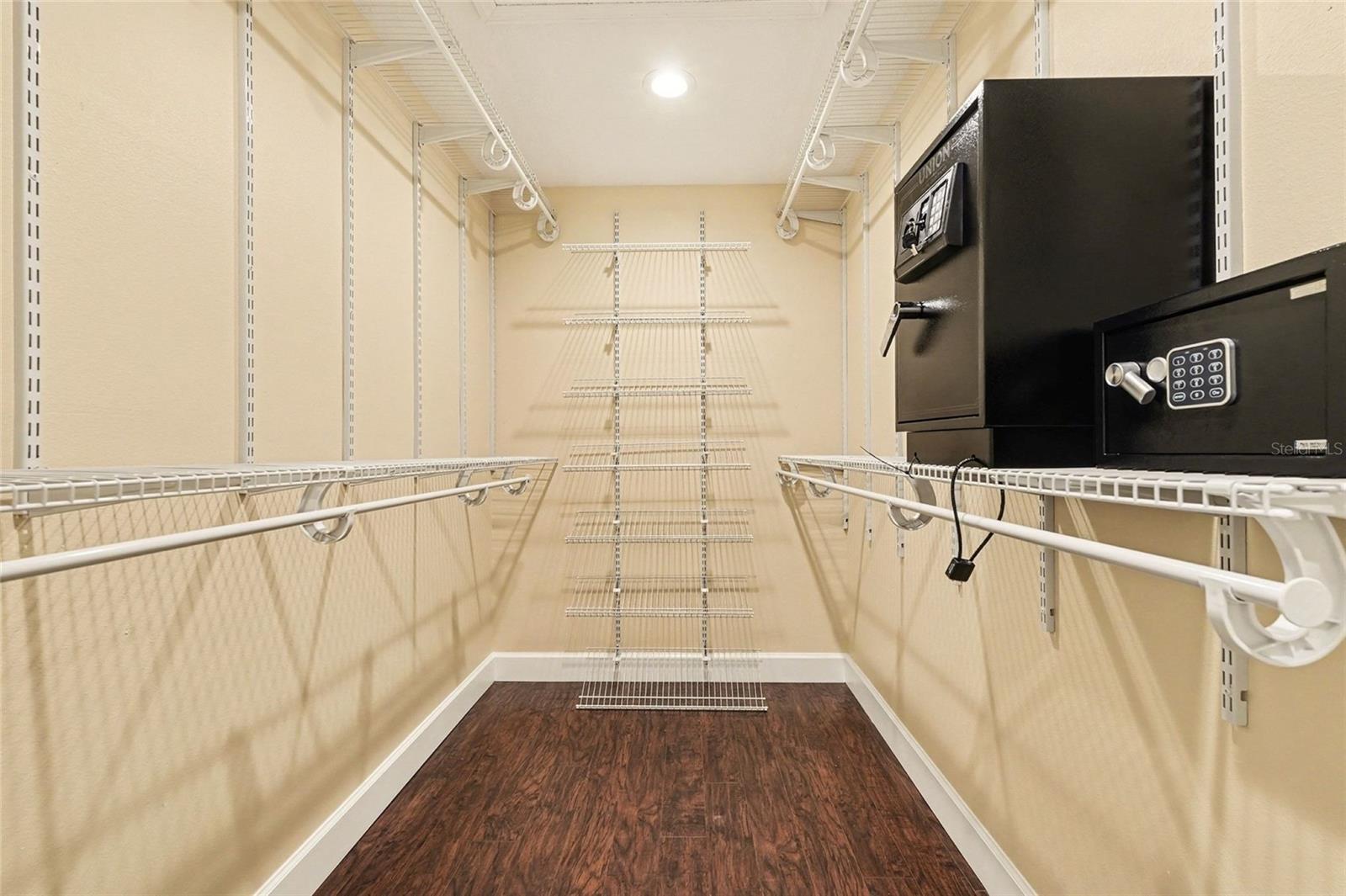 Image 21 of 26 For 4450 Sherwood Drive