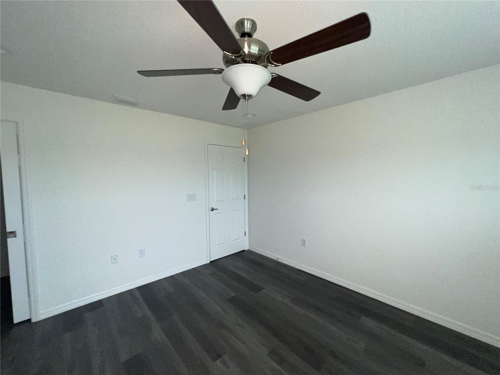 Image 20 of 26 For 9 Maple Lane