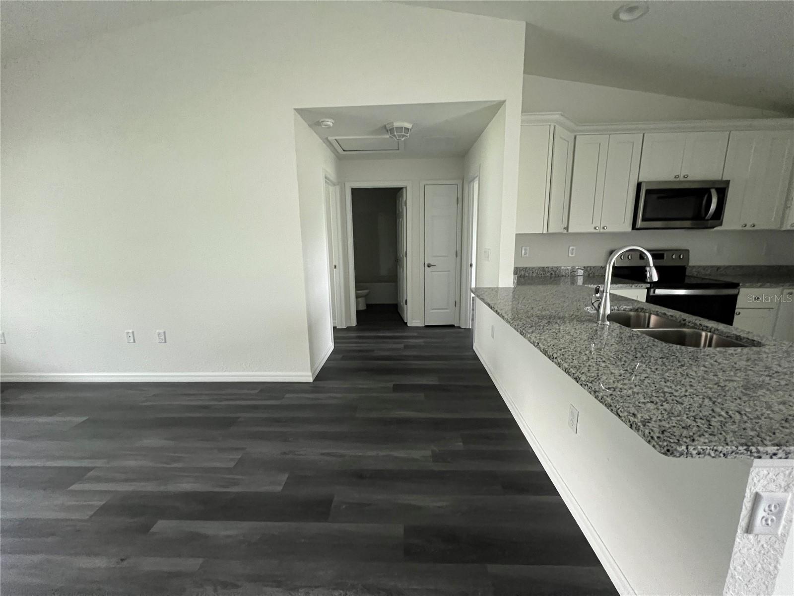 Image 8 of 26 For 9 Maple Lane