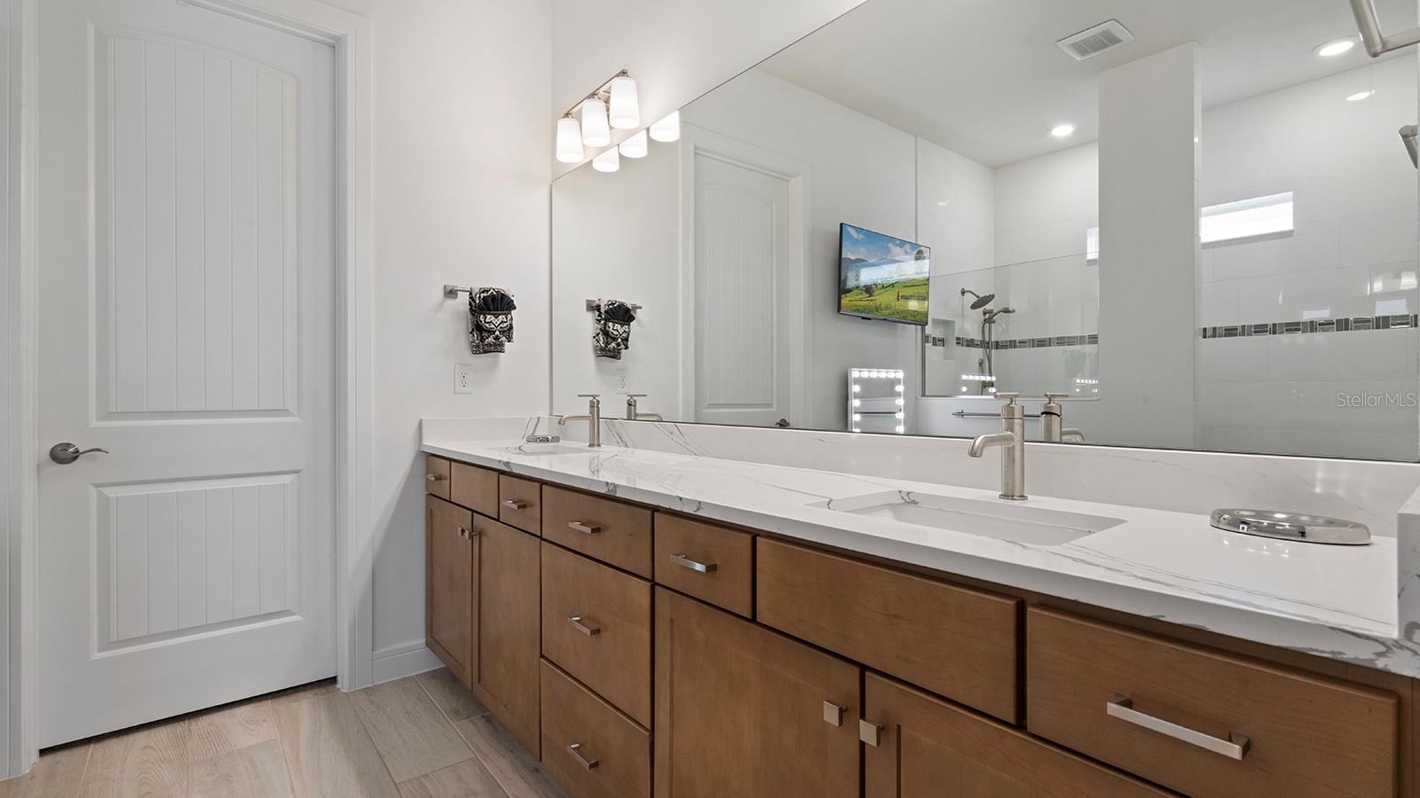 Image 22 of 54 For 13726 Tybee Beach Lane