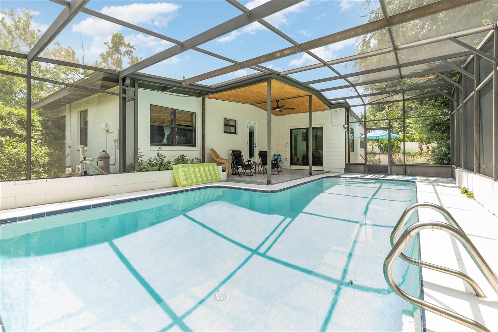 Image 2 of 21 For 2721 Marks Street