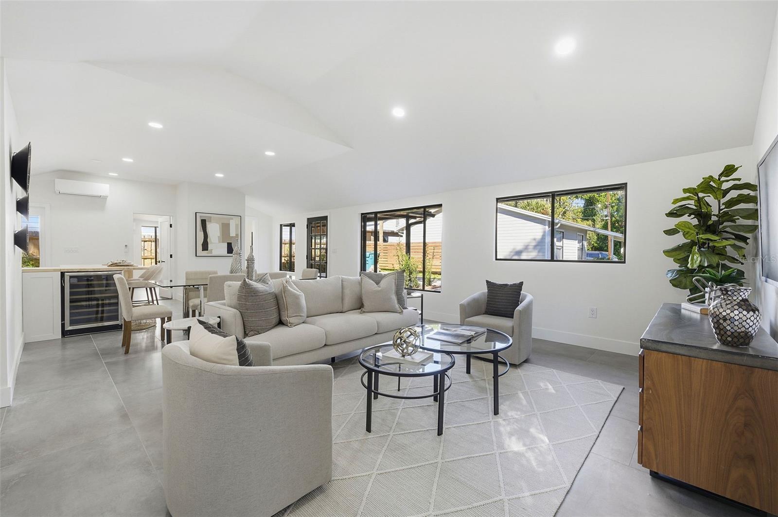 Image 17 of 31 For 1308 Oregon Street