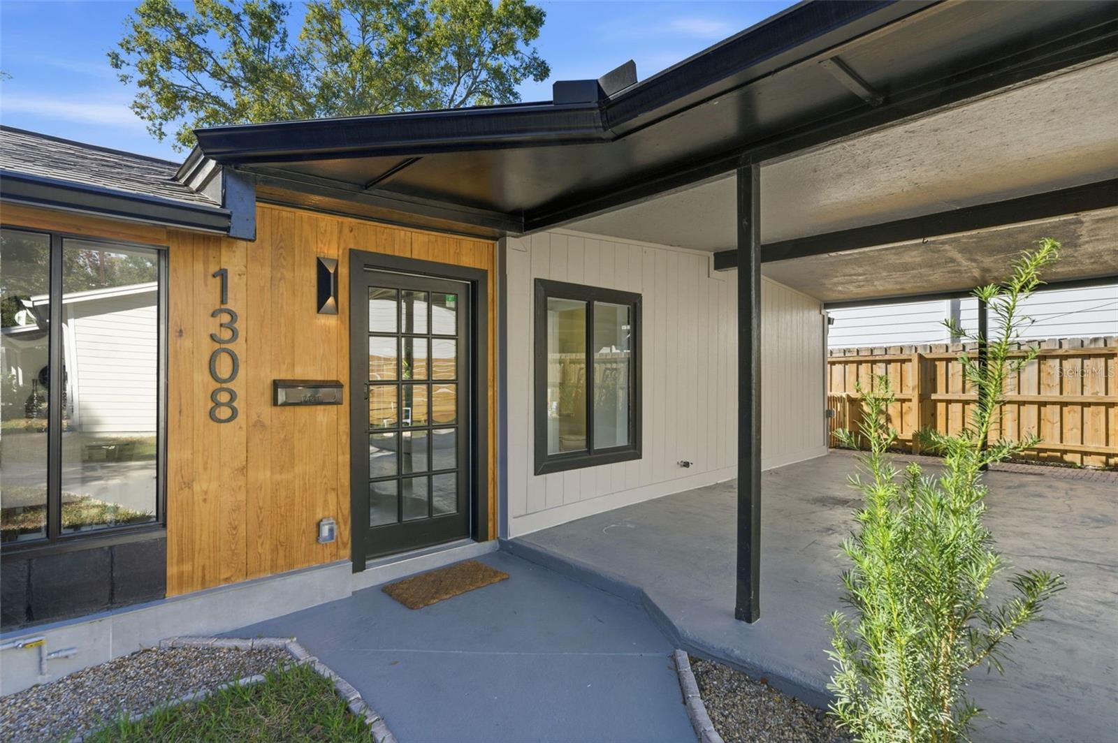 Image 4 of 31 For 1308 Oregon Street