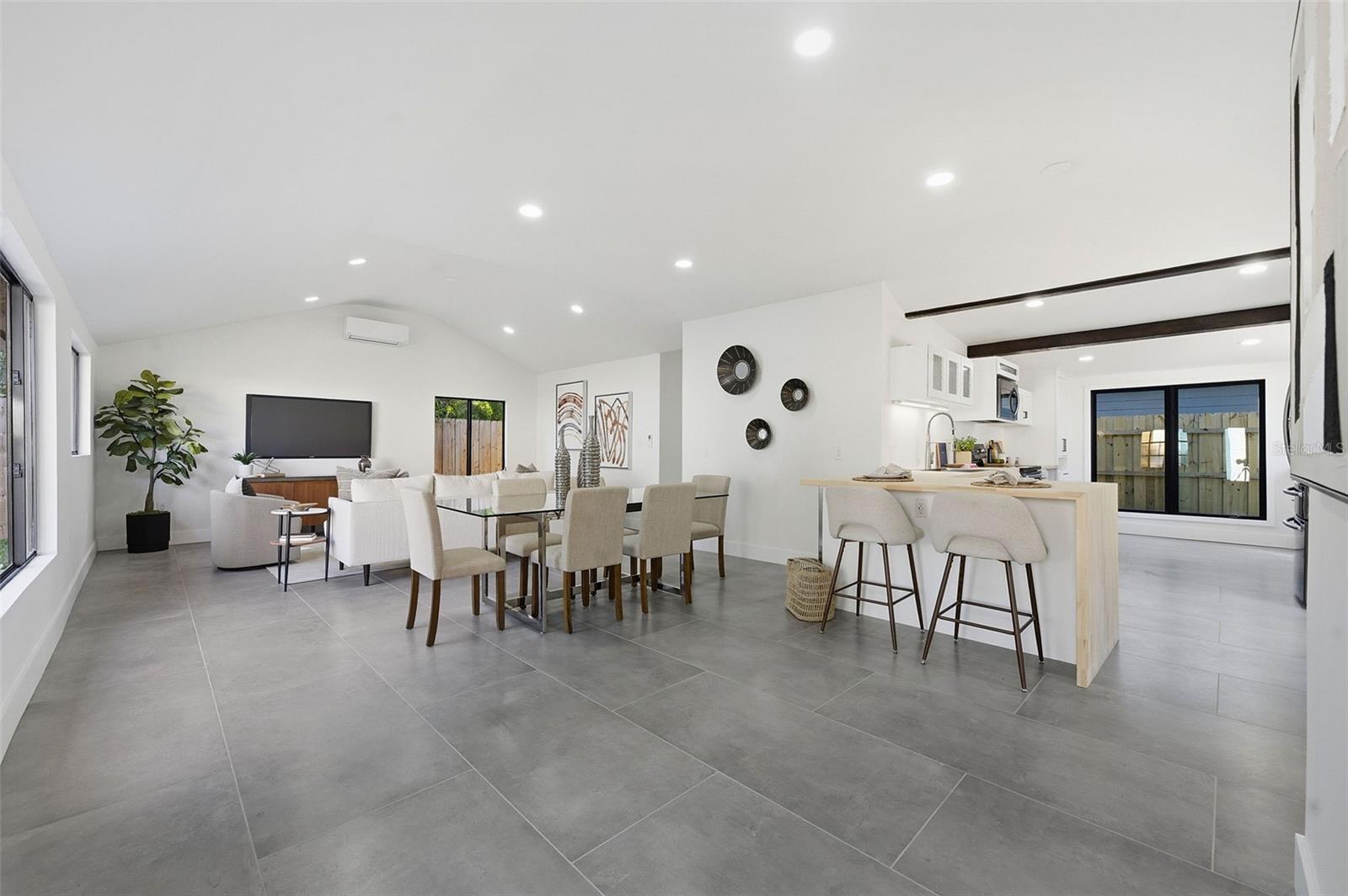 Image 5 of 31 For 1308 Oregon Street