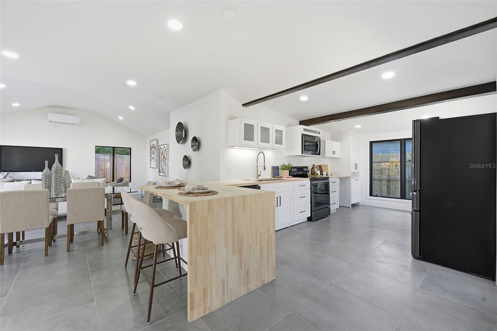 Image 7 of 31 For 1308 Oregon Street