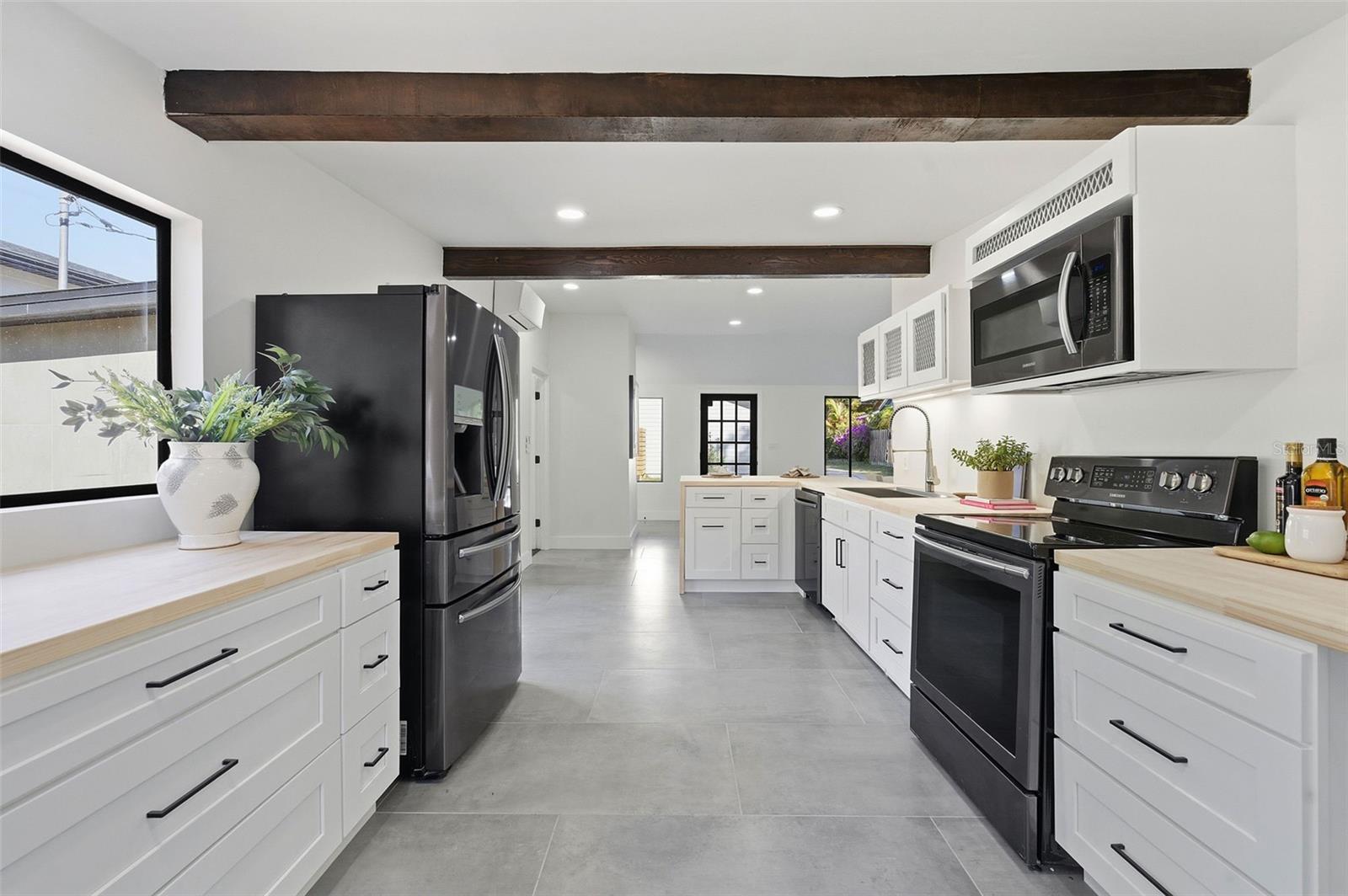 Image 9 of 31 For 1308 Oregon Street