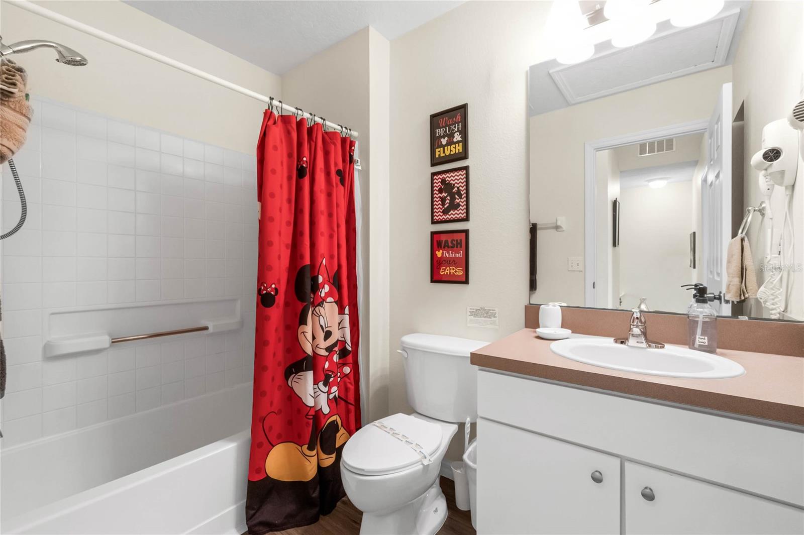 Image 15 of 29 For 105 Pompano Beach Drive