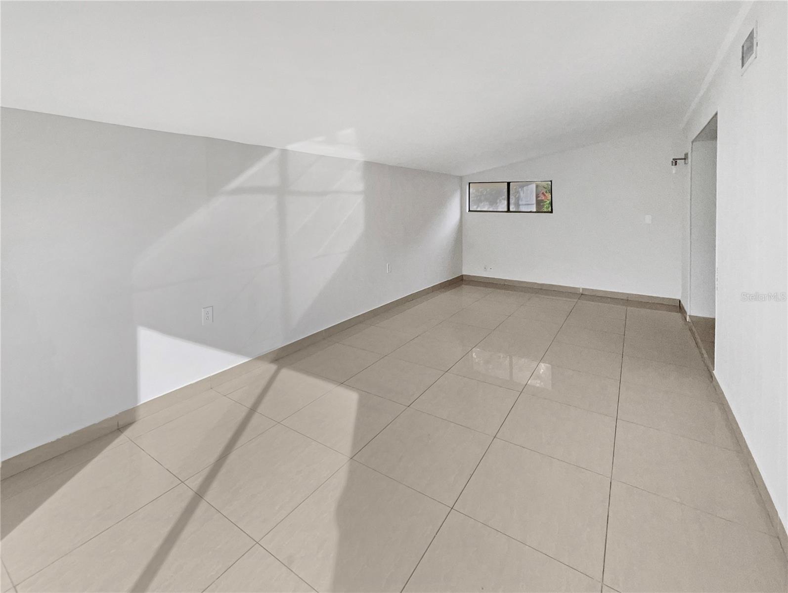 Image 14 of 18 For 4202 Cromwell Drive