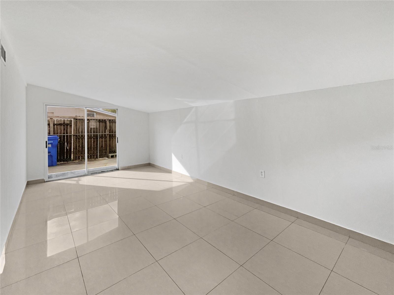 Image 6 of 18 For 4202 Cromwell Drive