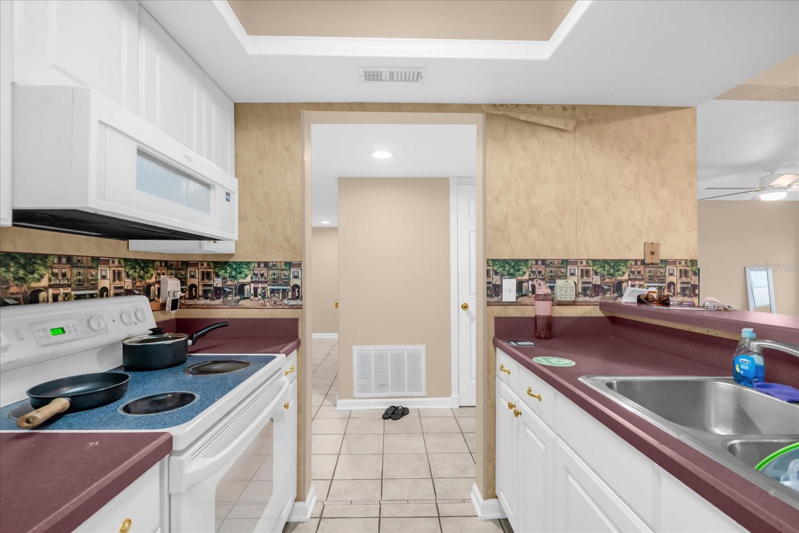 Image 11 of 27 For 5842 Peregrine Avenue C01