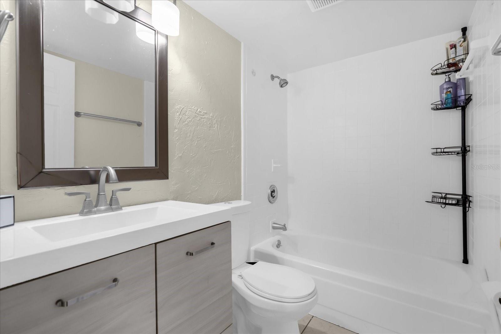 Image 14 of 27 For 5842 Peregrine Avenue C01