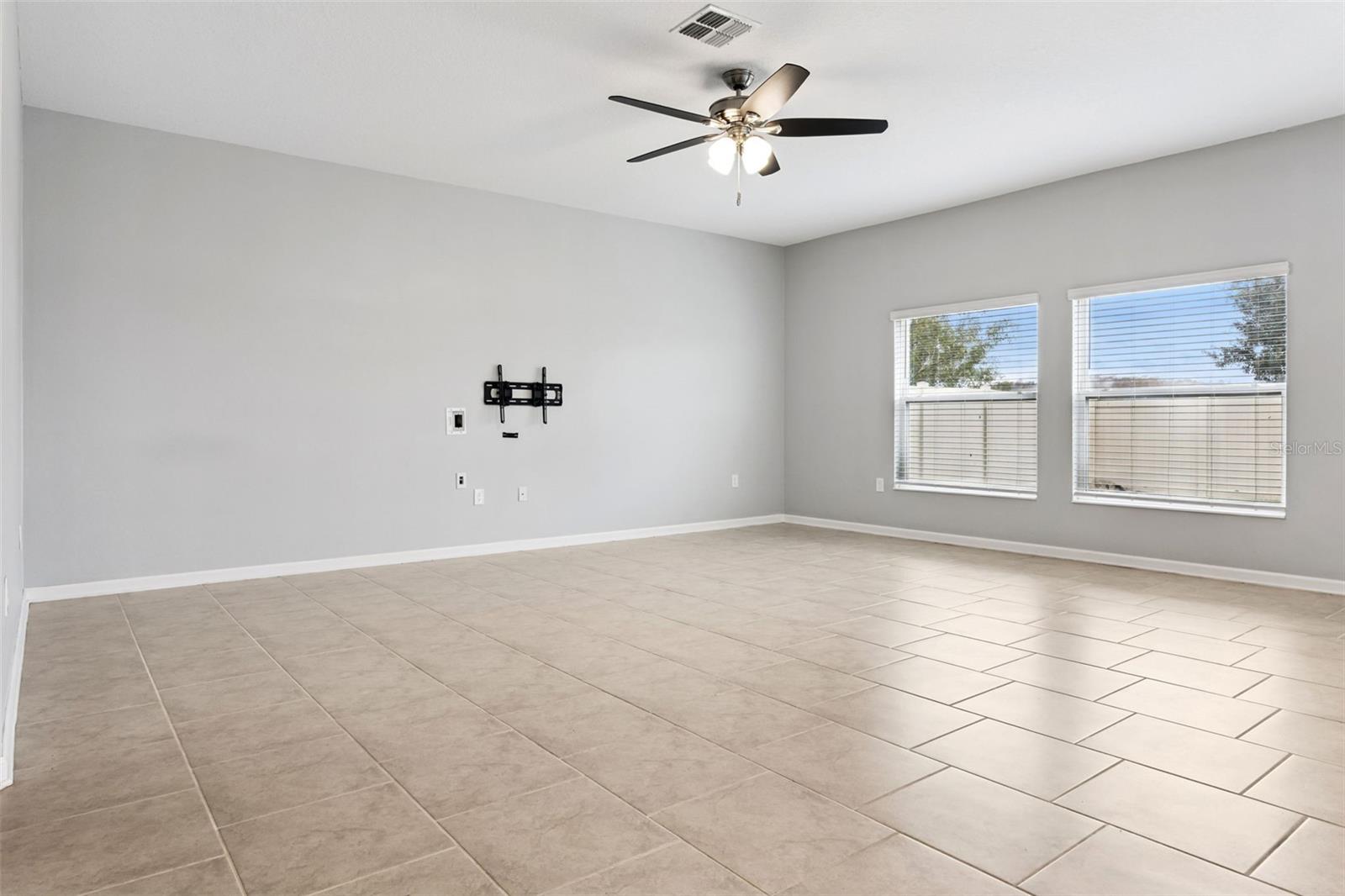 Image 2 of 36 For 781 Taurus Lane