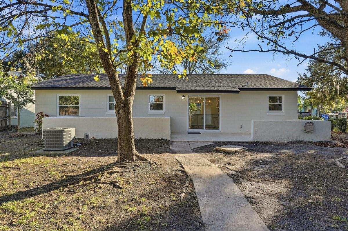 Image 23 of 39 For 330 Montana Avenue