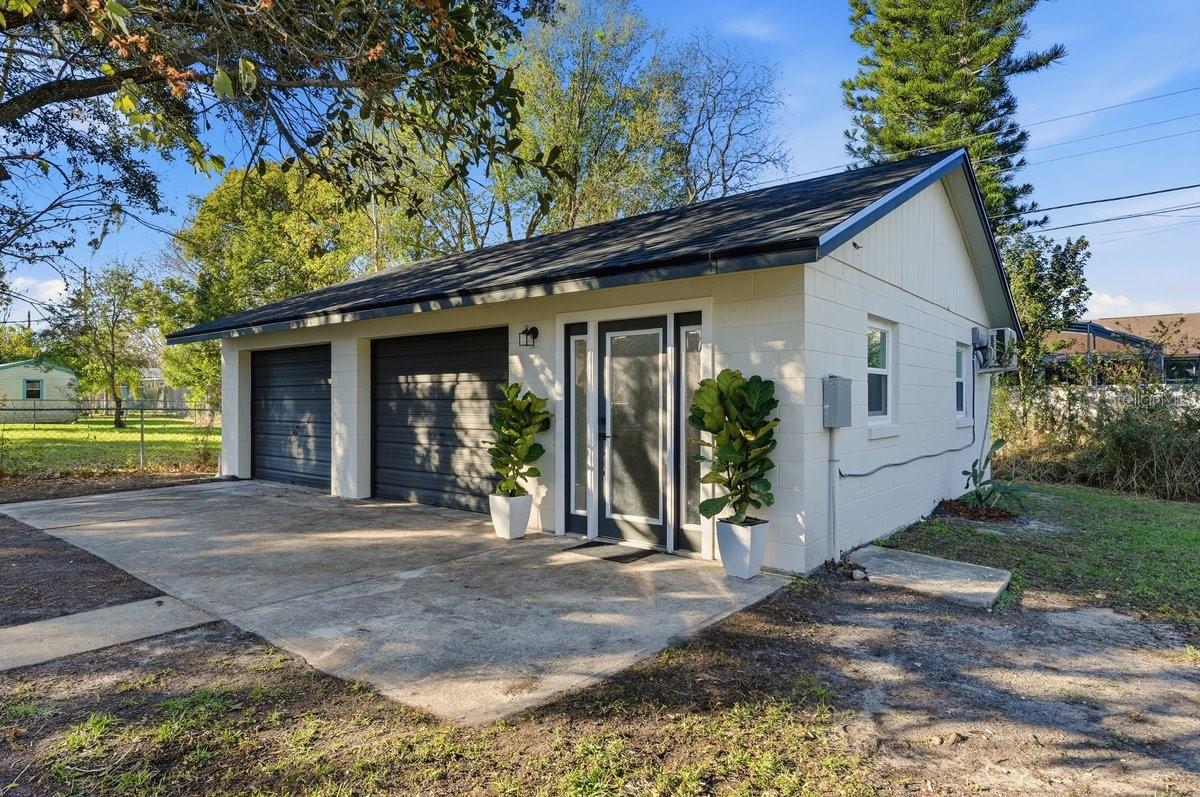 Image 27 of 39 For 330 Montana Avenue