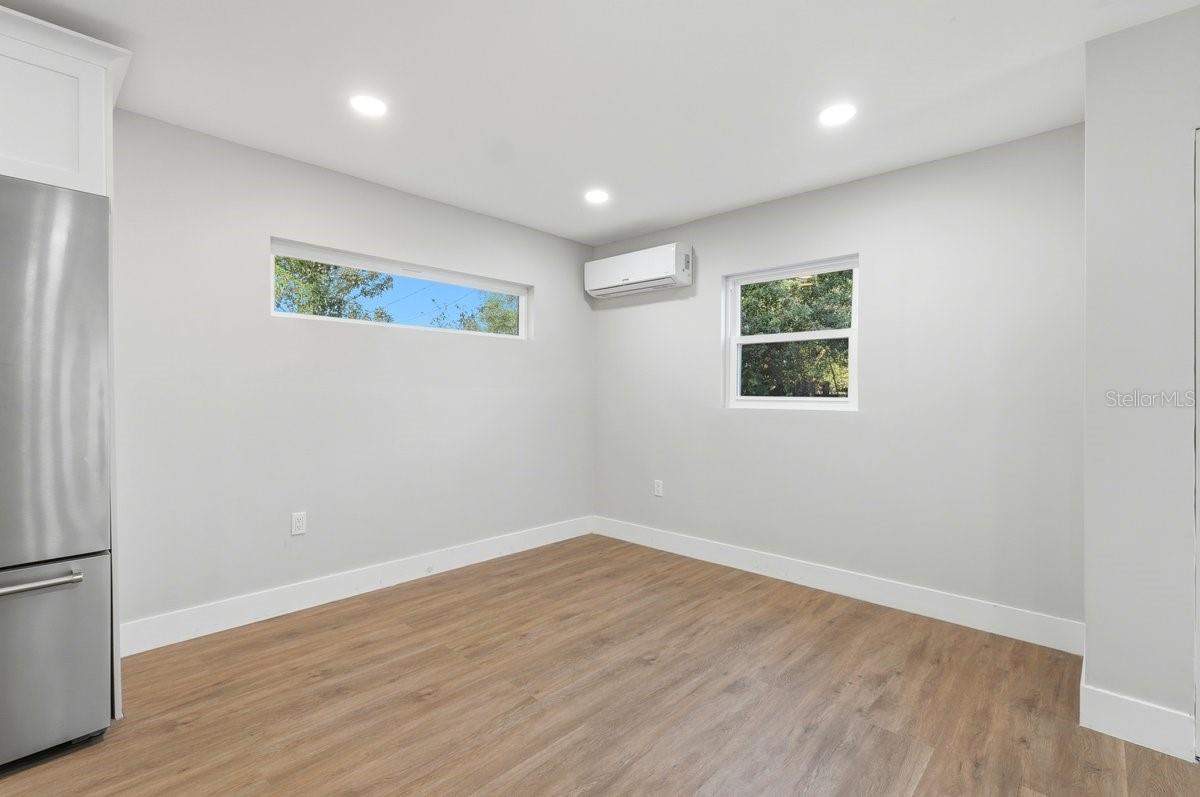 Image 35 of 39 For 330 Montana Avenue