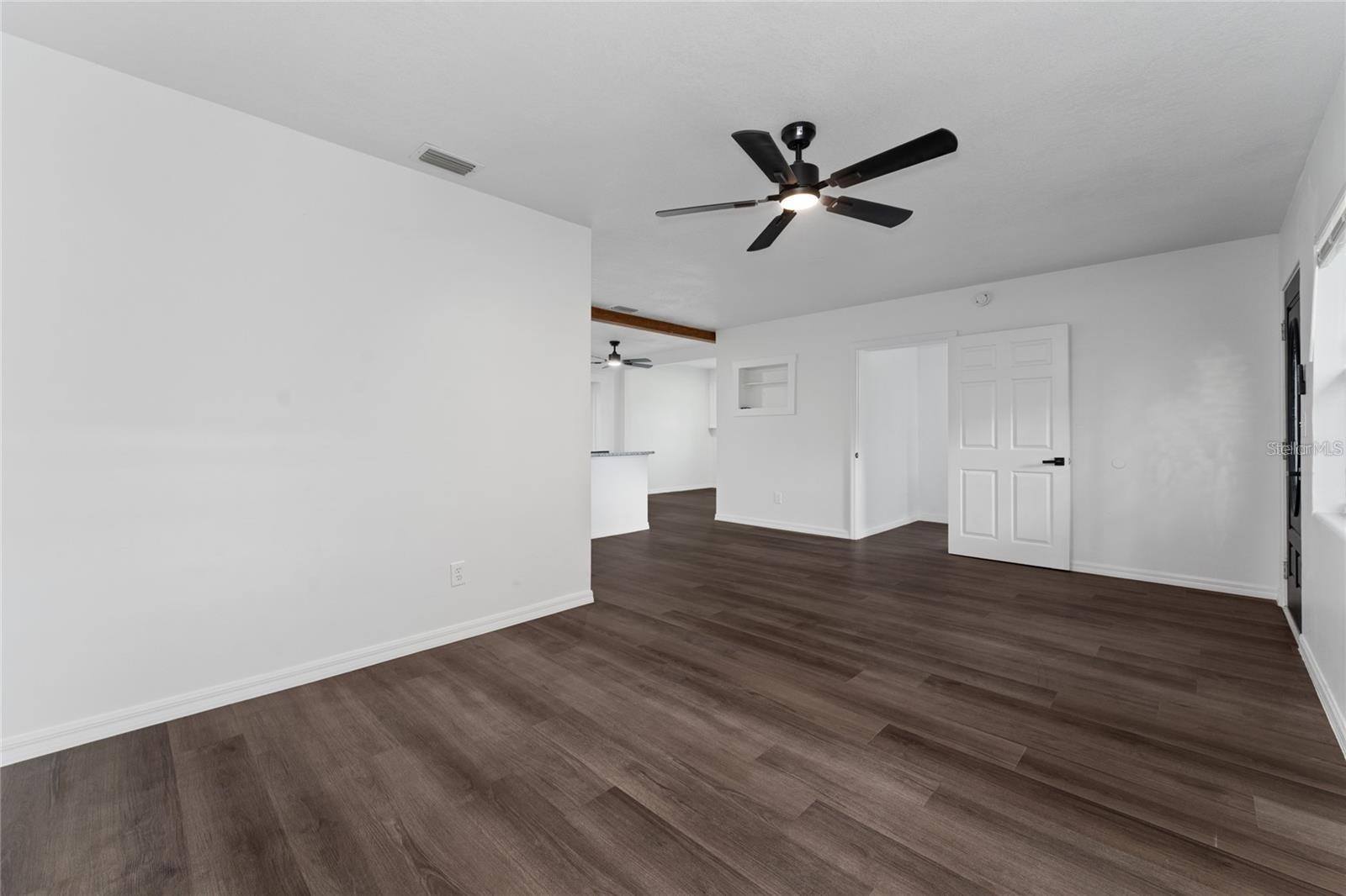 Image 4 of 19 For 1246 Oleander Street