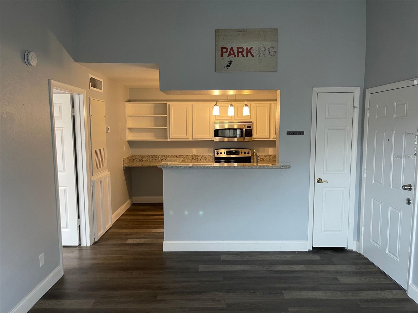 Image 11 of 32 For 5500 Devonbriar Way 212