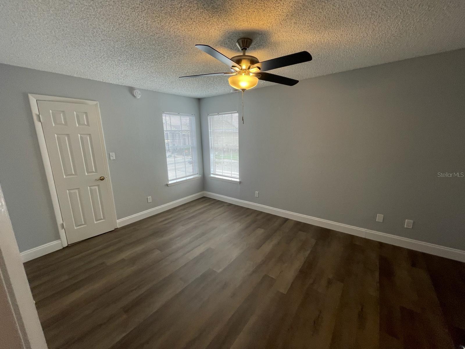 Image 22 of 32 For 5500 Devonbriar Way 212