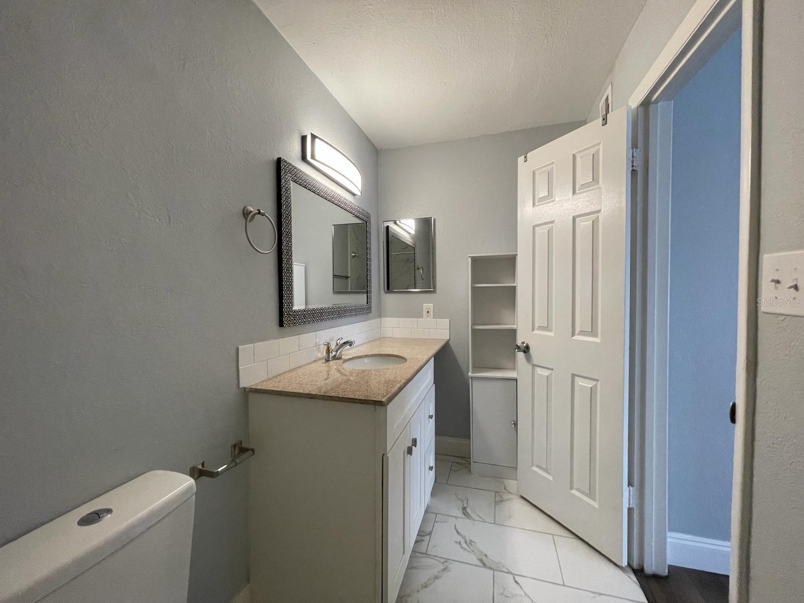 Image 24 of 32 For 5500 Devonbriar Way 212