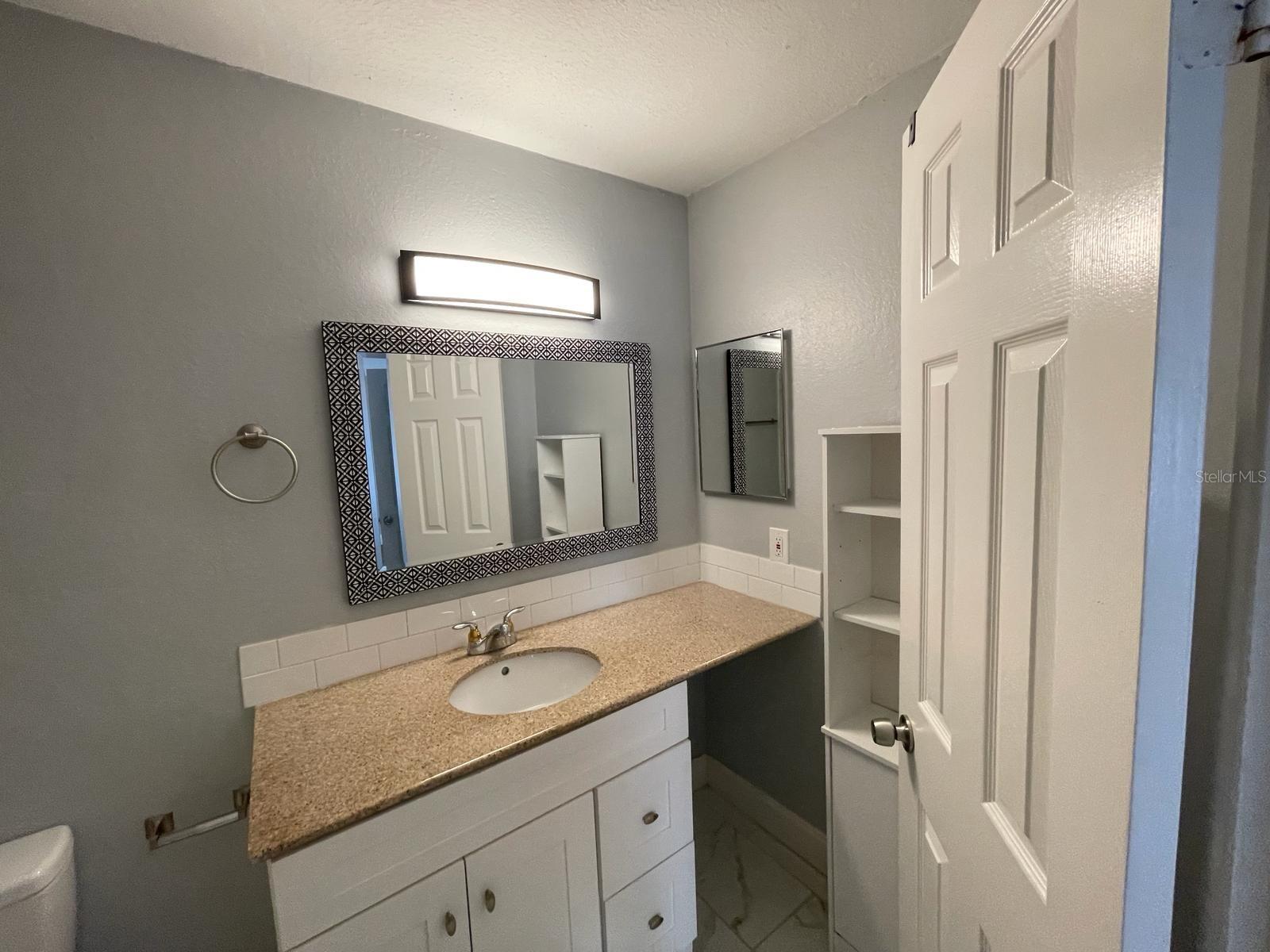 Image 25 of 32 For 5500 Devonbriar Way 212