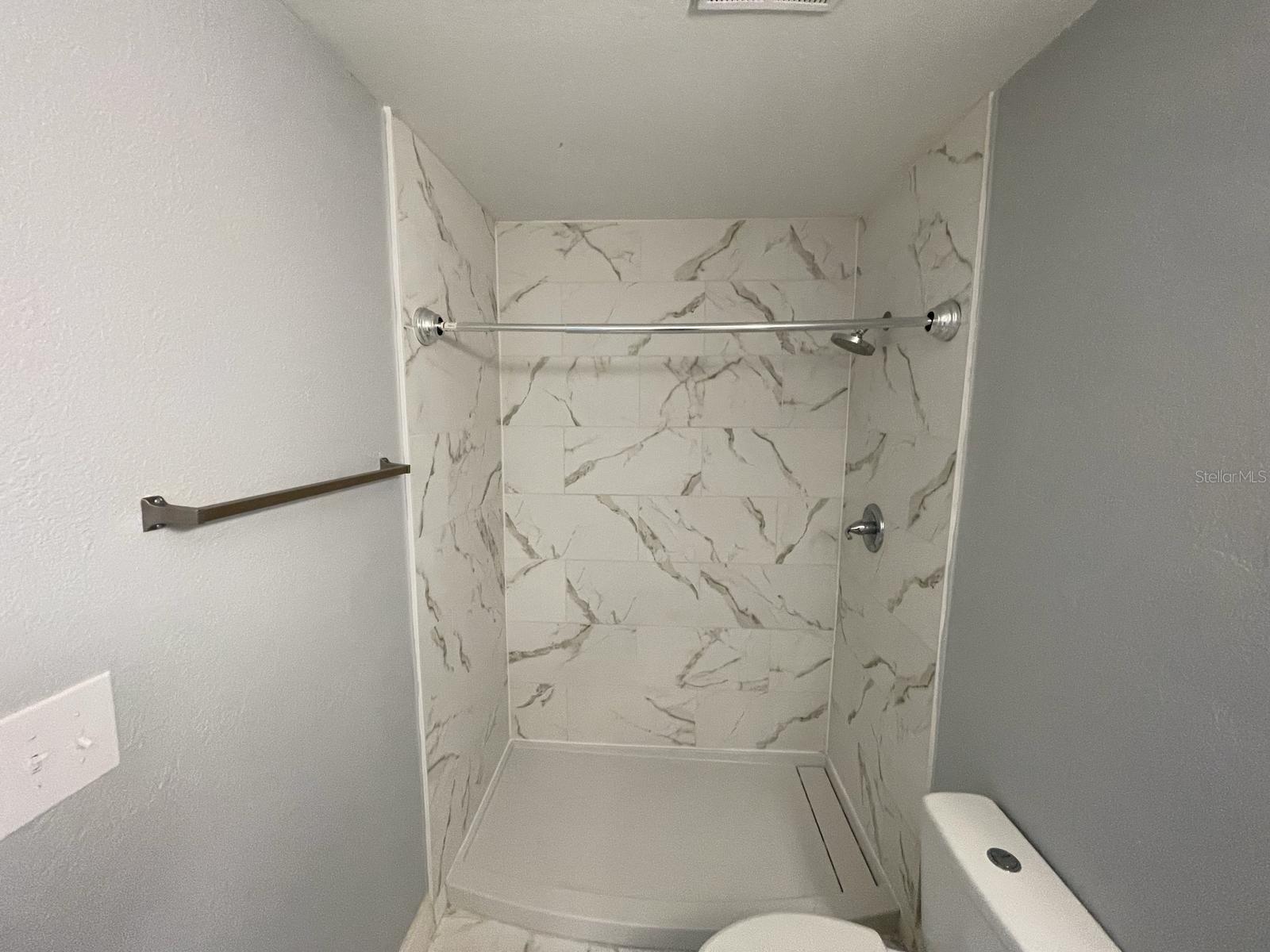 Image 26 of 32 For 5500 Devonbriar Way 212