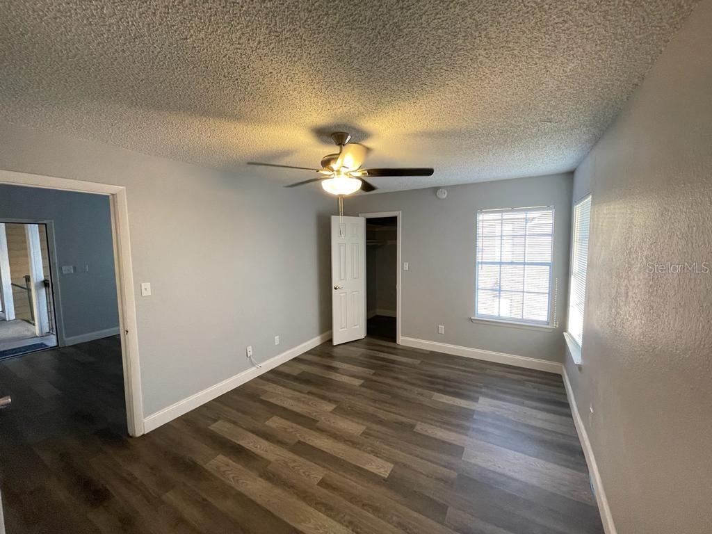 Image 3 of 32 For 5500 Devonbriar Way 212