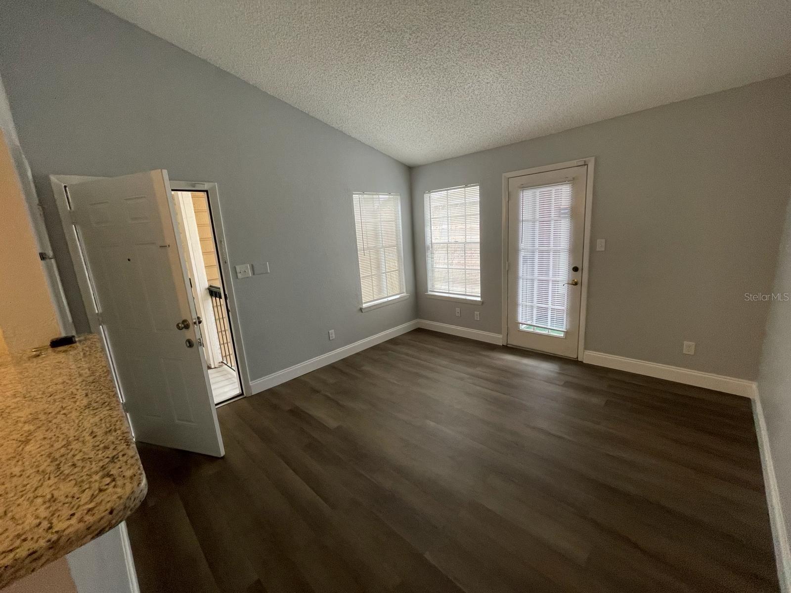 Image 5 of 32 For 5500 Devonbriar Way 212