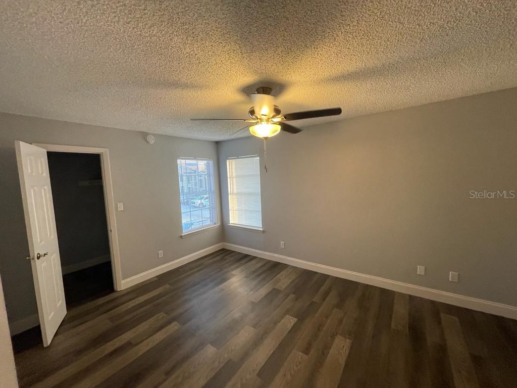 Image 7 of 32 For 5500 Devonbriar Way 212