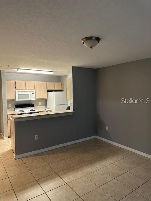 Image 9 of 13 For 5483 Vineland Road 10105