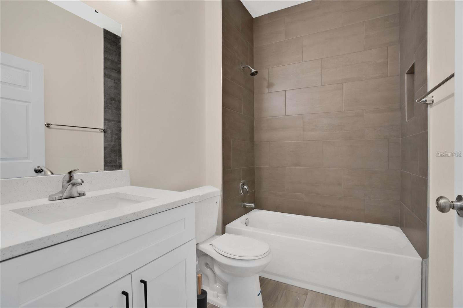 Image 17 of 26 For 8707 131st Place