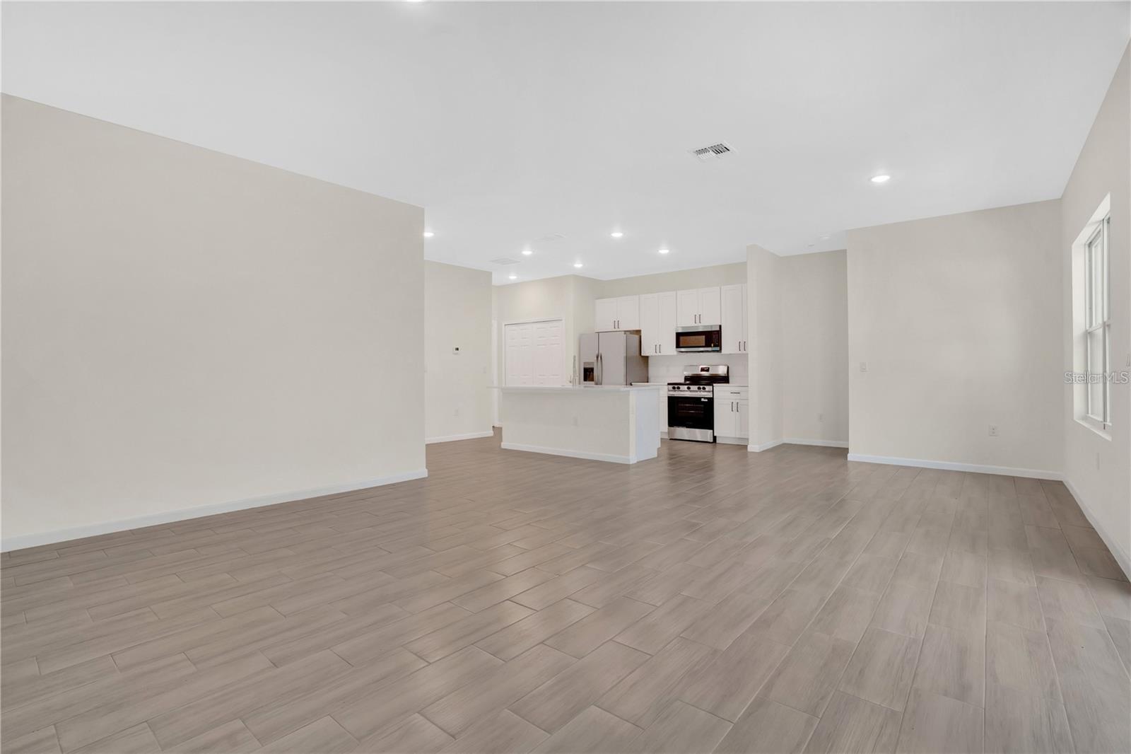 Image 5 of 26 For 8707 131st Place