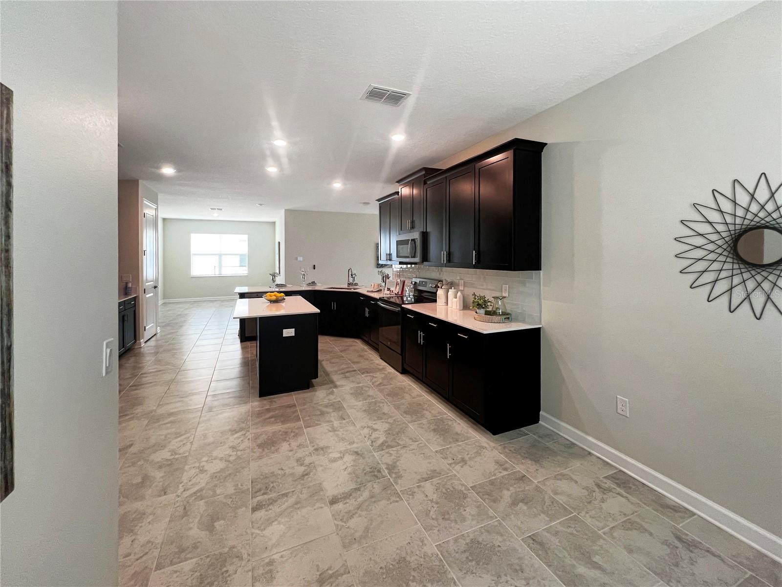 Image 16 of 35 For 2155 Camden Loop