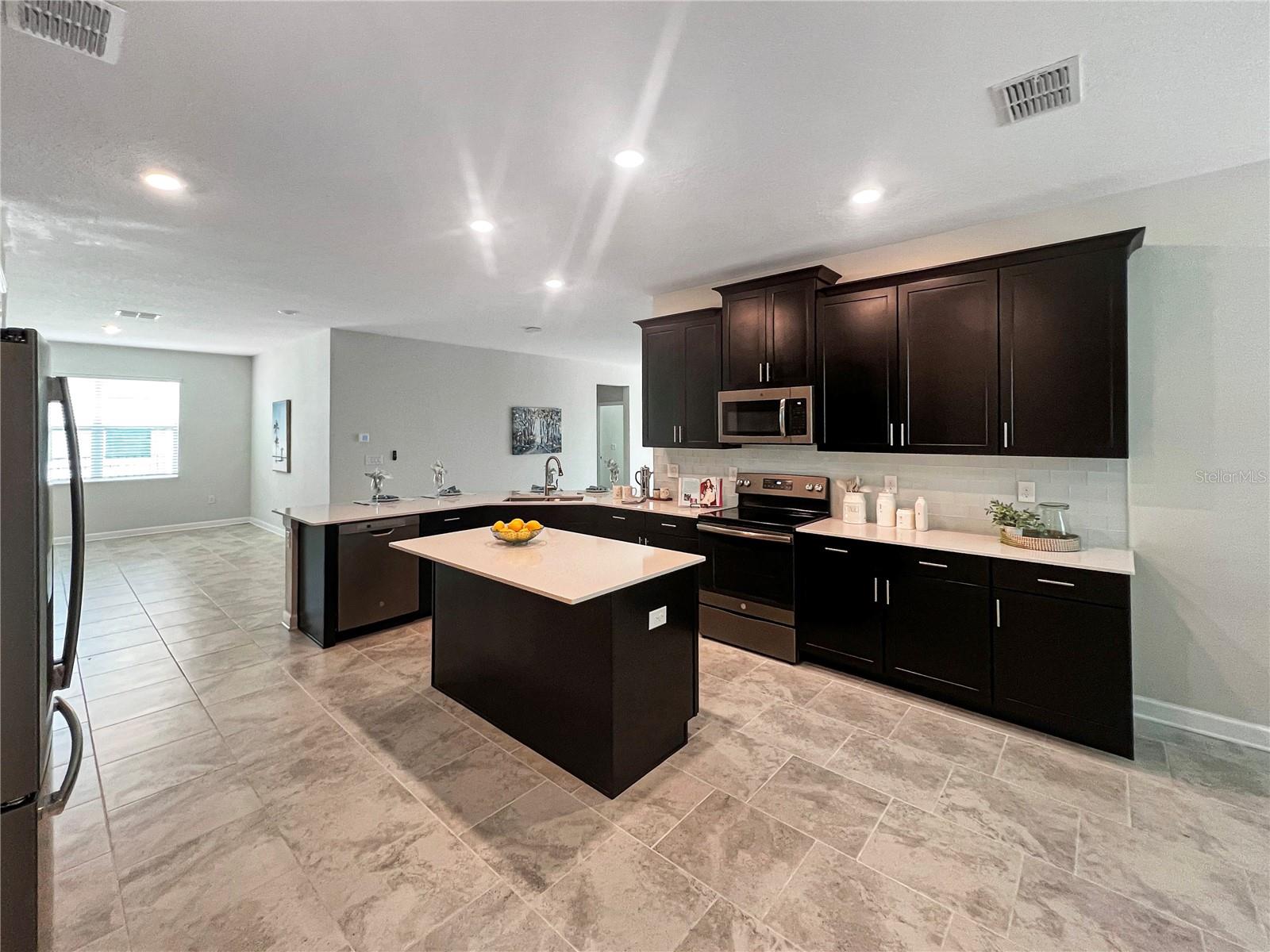 Image 21 of 35 For 2155 Camden Loop