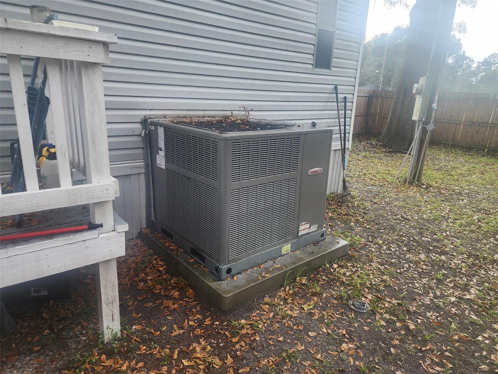 Image 10 of 18 For 13712 Coman Road