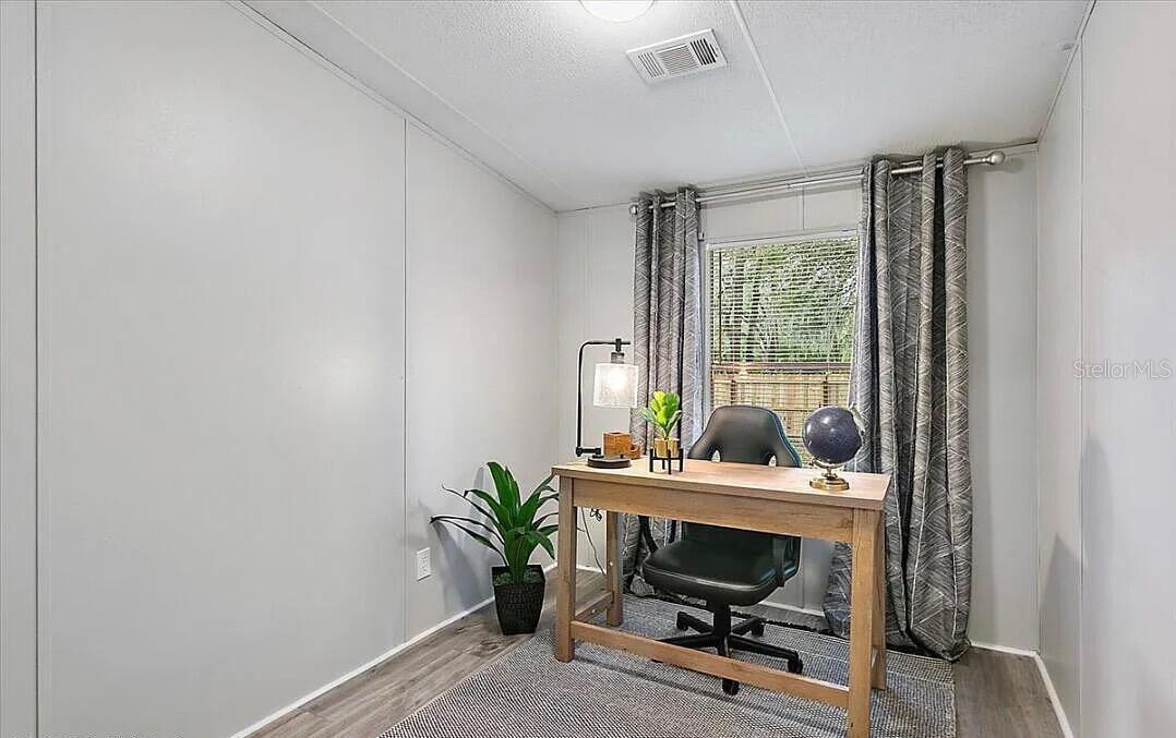 Image 15 of 18 For 13712 Coman Road