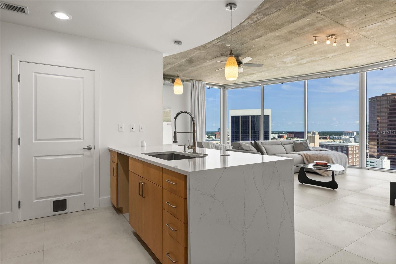 Image 33 of 45 For 155 Court Avenue 1316