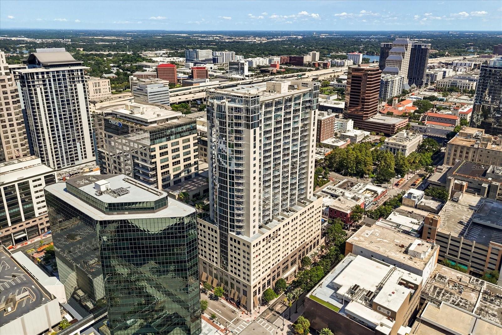 Image 8 of 45 For 155 Court Avenue 1316