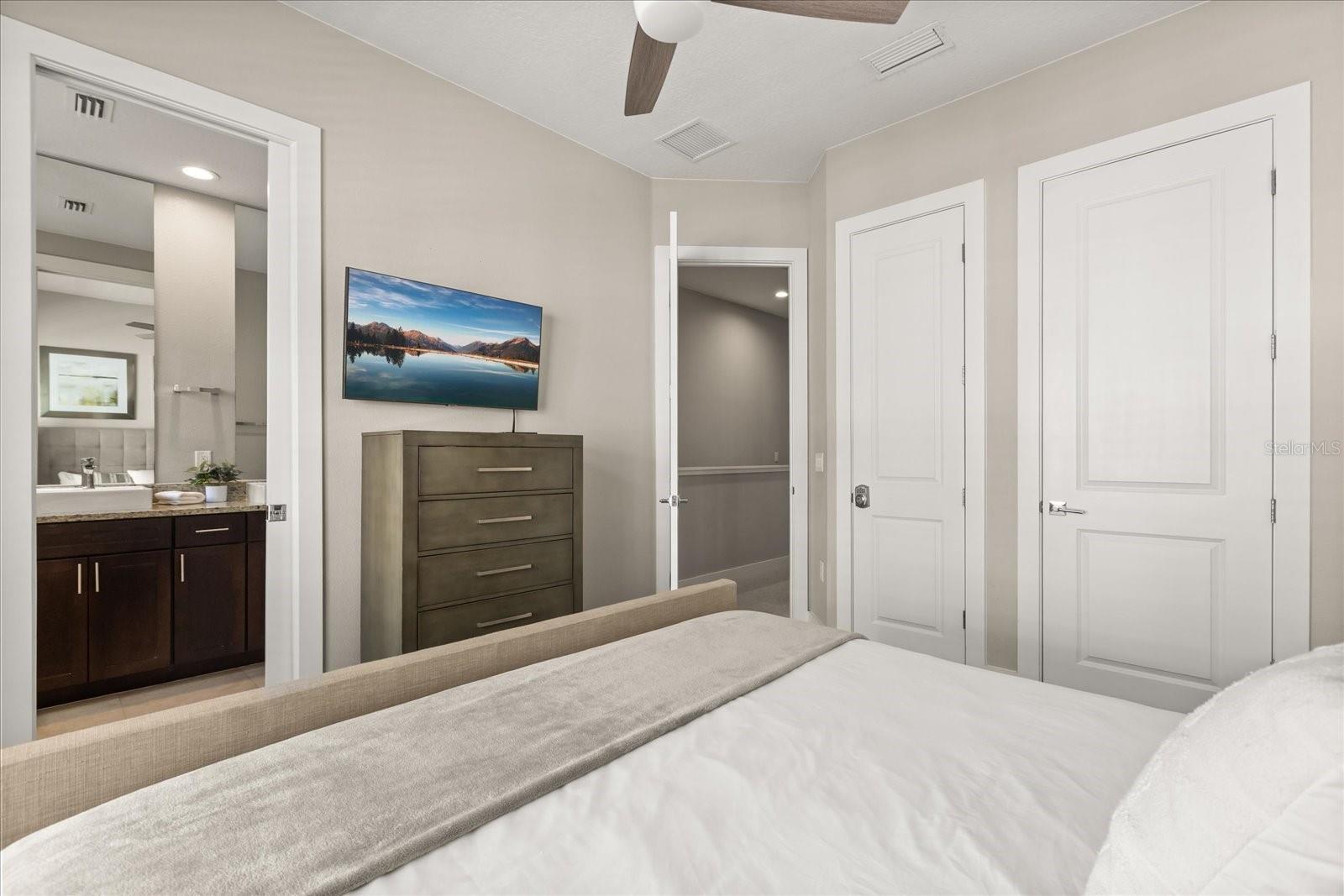 Image 16 of 39 For 2637 Sunrise Shores Drive