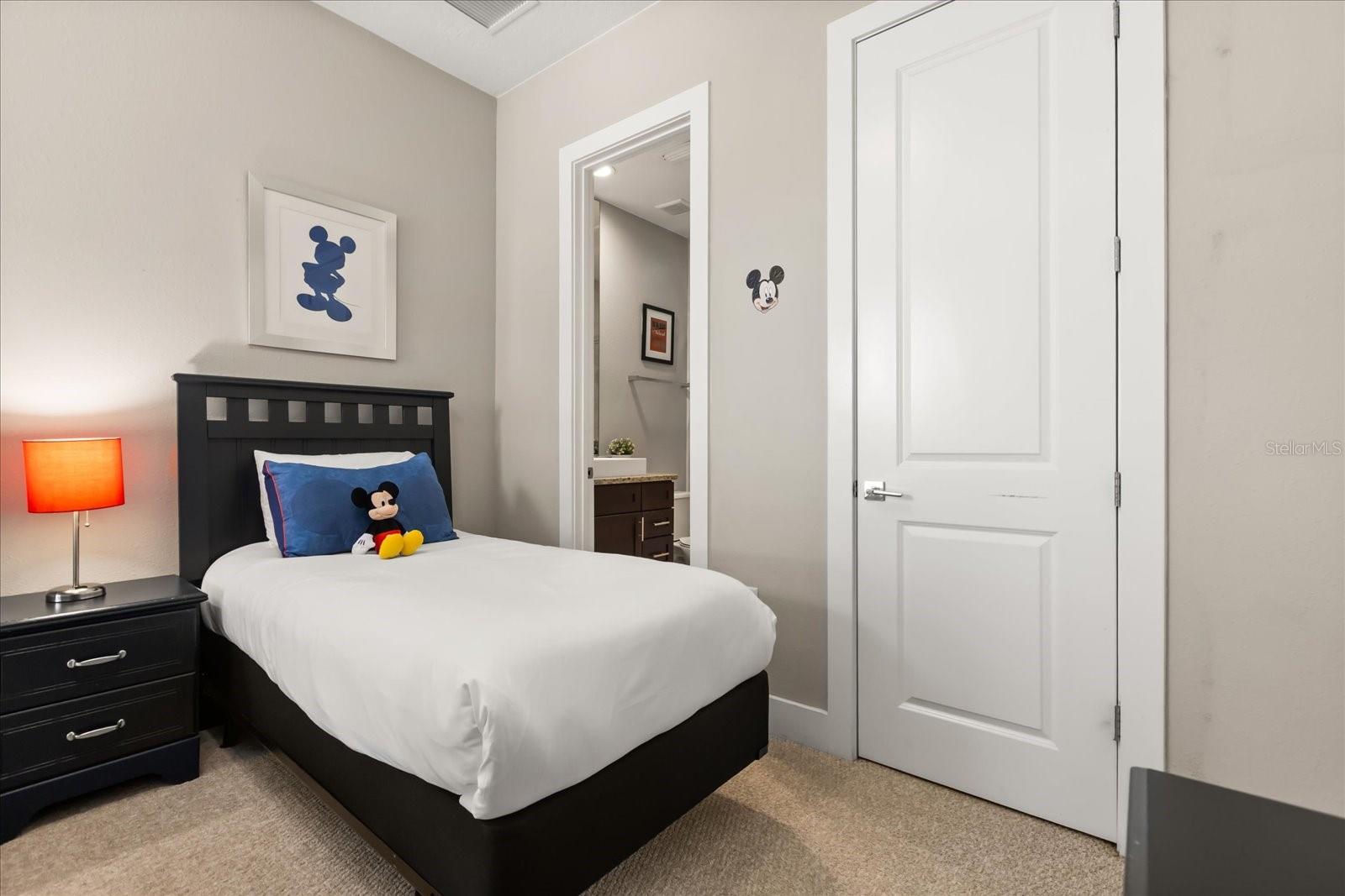 Image 26 of 39 For 2637 Sunrise Shores Drive