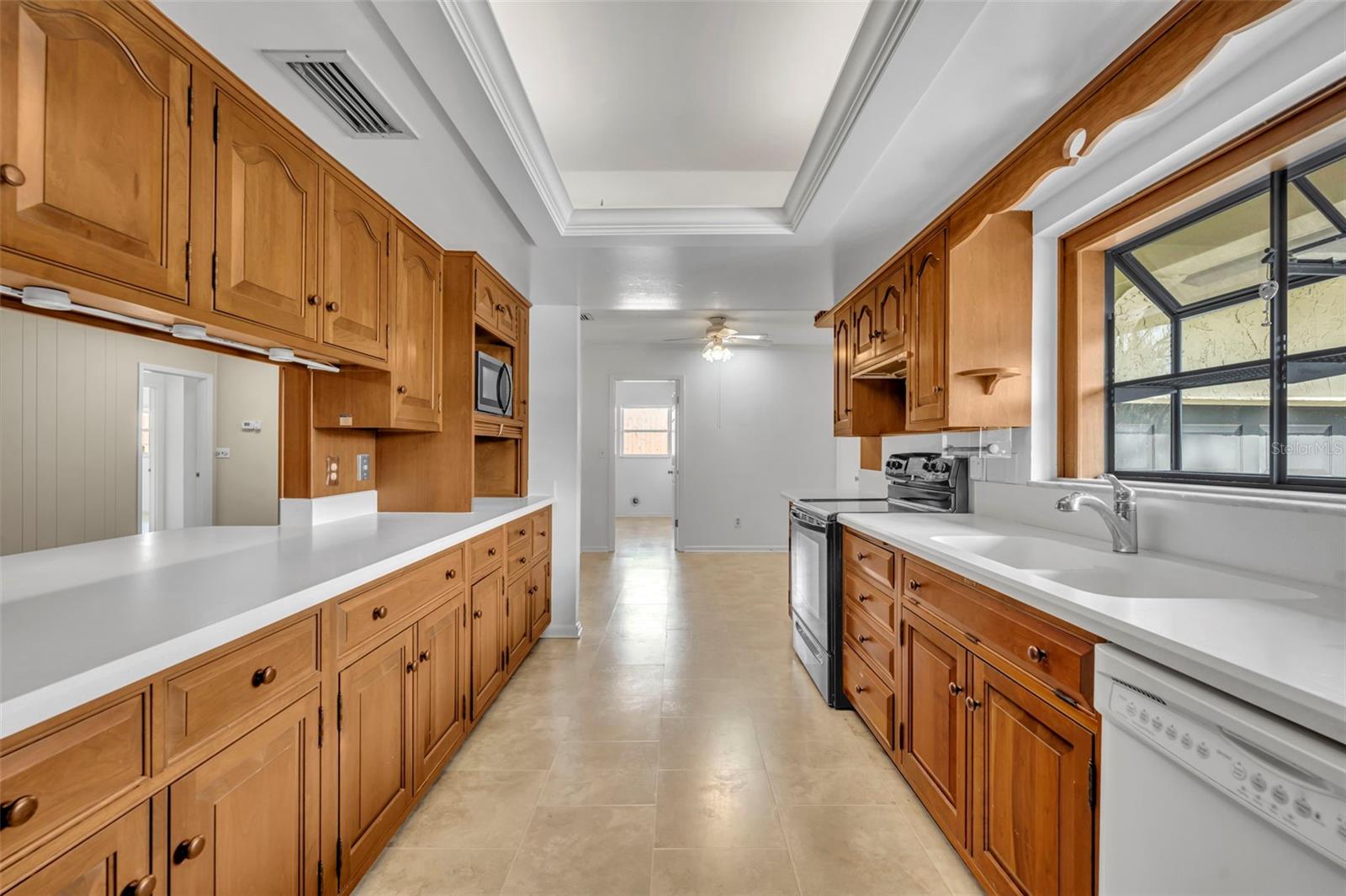 Image 11 of 26 For 761 Goldwater Court