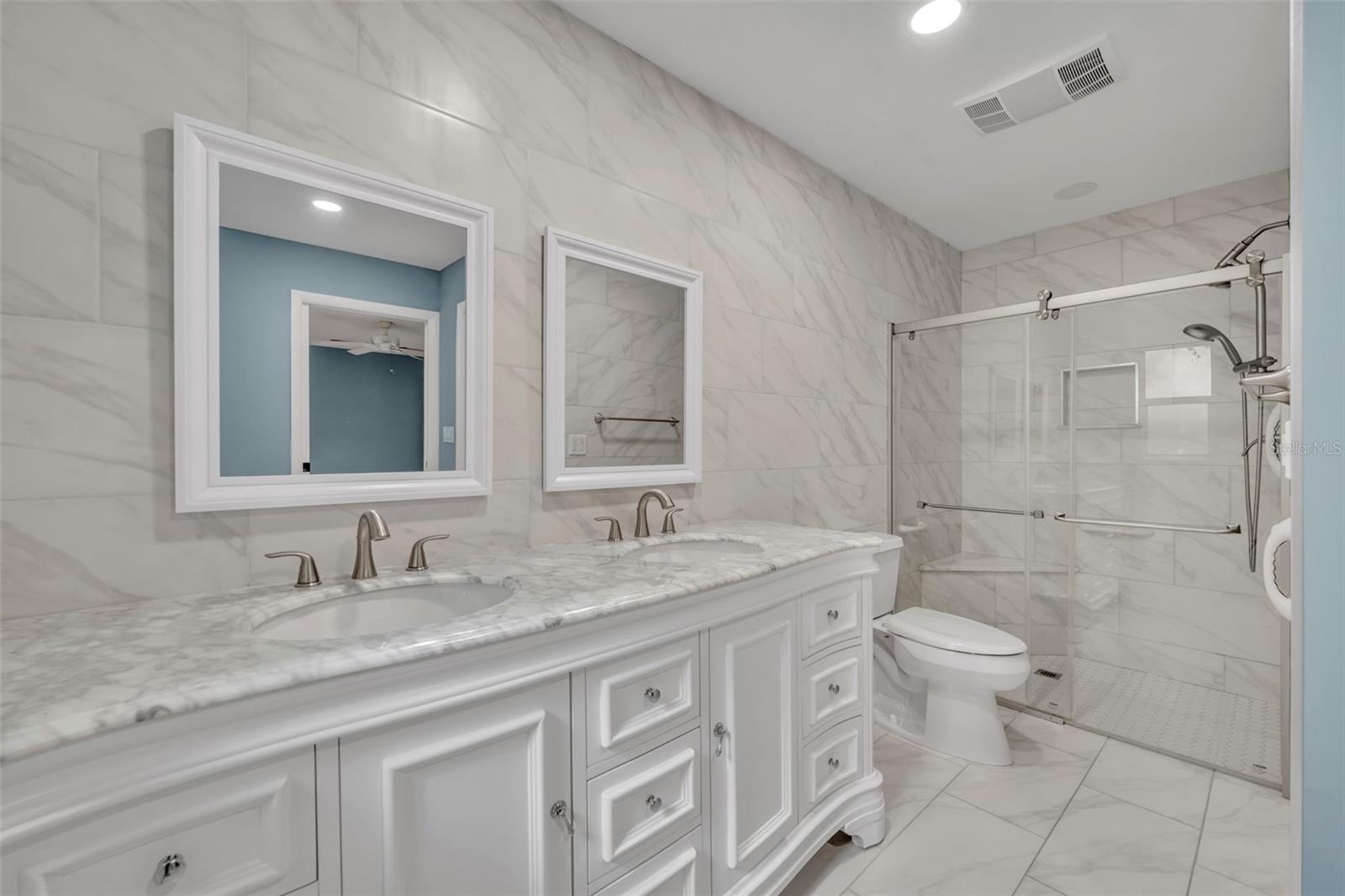 Image 16 of 26 For 761 Goldwater Court